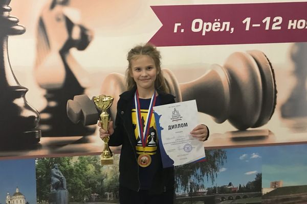 Даша Новикова (Красногорск), чемпионка ЦФО среди девочек до 11 лет