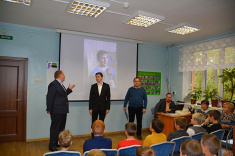 Сергей Карякин встретился с юными шахматистами в Санкт-Петербурге