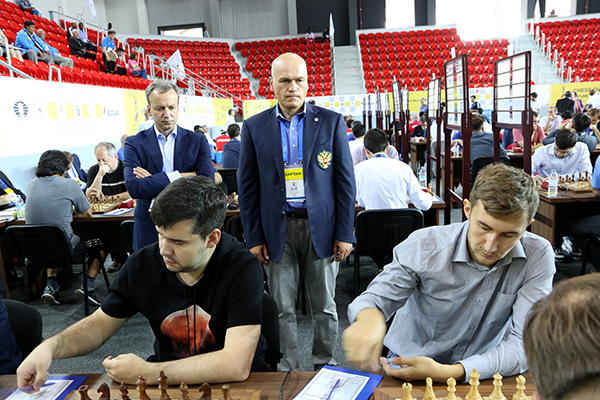 Arkady Dvorkovich and Andrey Filatov watching the games of Ian Nepomniachtchi and Sergey Karjakin. Batumi, 2018