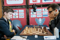 Andrey Esipenko and David Paravyan are Among Leaders in Gibraltar 