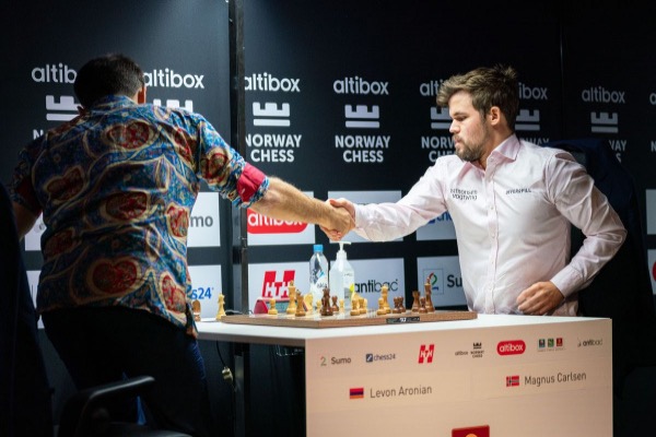 Сыграны партии первого тура супертурнира Altibox Norway Chess