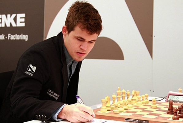 Магнус Карлсен выиграл Grenke Chess Classic (фото Г. Сулеидиса)