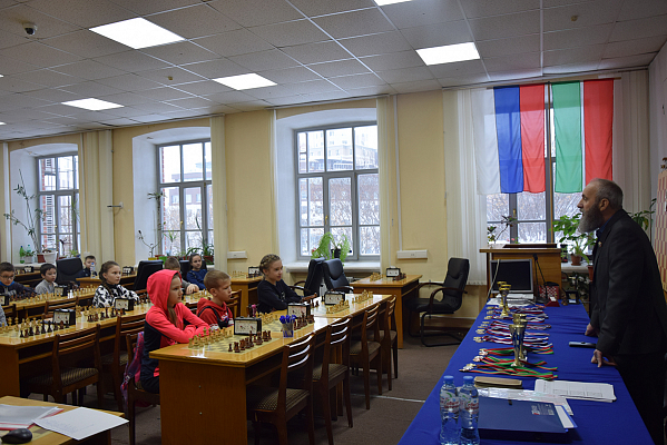 Россияне идут в лидерах международного турнира по решению шахматных композиций