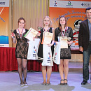 Мария Северина (3 место среди юниорок), Алина Бивол (1), Александра Макаренко (2) и старший тренер сборной России Михаил Кобалия