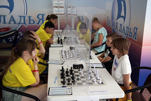 Школьники из Удмуртской Республики выиграли турнир "Дебют"