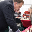 Сеанс дает гроссмейстер Александр Бабурин, приехавший из Ирландии