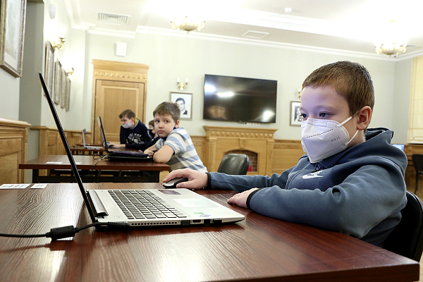 На Всероссийском детско-юношеском онлайн-турнире по рапиду сыграно пять туров