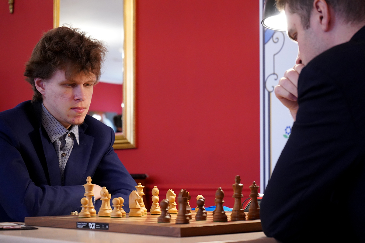 chess24 - Magnus Carlsen here didn't play the powerful