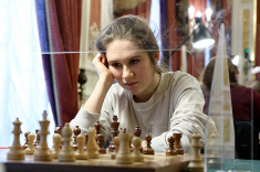 Polina Shuvalova Takes Early Lead at Russian Women's Championship Superfinal 
