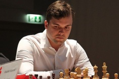 Vladimir Fedoseev Starts Sparkassen Chess-Meeting with a Win