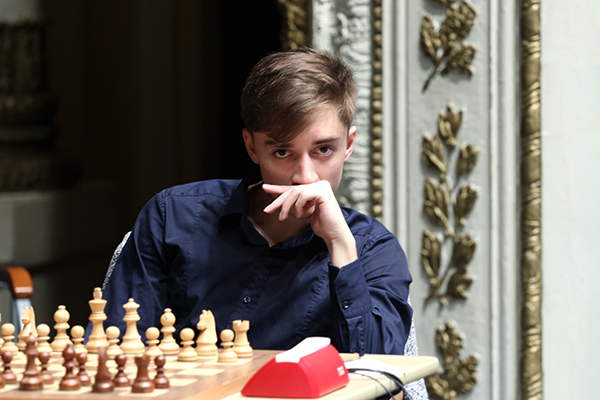 Lindores Abbey QFs: Carlsen and Dubov hit the ground running