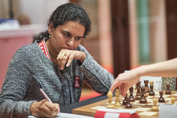 Humpy Koneru Maintains Leadership at Women's FIDE Grand Prix Leg