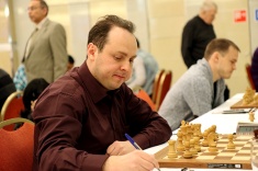 Evgeny Najer Seizes The Lead At The Aeroflot Open