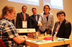 First Round of Sparkassen Chess-Meeting Played in Dortmund