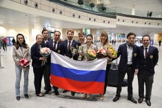 Russian Teams Triumphantly Return To Moscow From Crete
