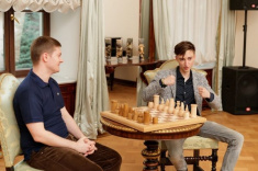 Даниил Дубов провел творческую встречу с любителями шахмат