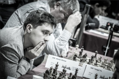 Андрей Есипенко в числе лидеров FIDE Grand Swiss