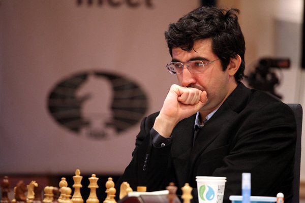 Владимир Крамник обыграл Дмитрия Андрейкина в первой партии матча (фото А. Карлович)