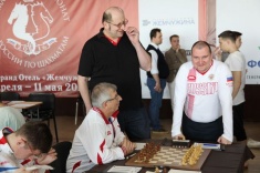 Предприниматель Анатолий Дорофеев оказал поддержку слабовидящим шахматистам России