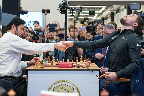 Magnus Carlsen wins the game against Hikaru Nakamura! : r/chess