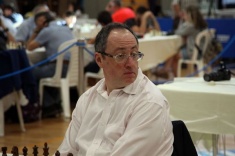Boris Gelfand Catches Up With Ian Nepomniachtchi at Gideon Japhet Cup
