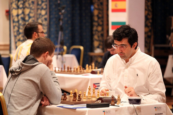 Владимир Крамник не оставил шансов Александру Арещенко в рапиде (фото А. Карлович)