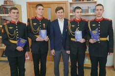 Сергей Карякин провел мастер-классы и сеанс одновременной игры с кадетами в Оренбурге