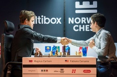 Магнус Карлсен победил Фабиано Каруану в первом туре супертурнира в Ставангере