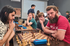 Шахматный клуб Chess Fight Night приглашает на турниры