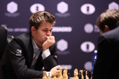 Магнус Карлсен выиграл десятую партию матча у Сергея Карякина