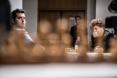 Ian Nepomniachtchi Defeats Magnus Carlsen in FIDE World Fischer Random Championship Semifinals
