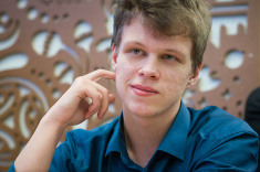 Vladislav Artemiev Takes the Lead at Chessable Masters