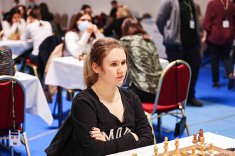 Russian Women's Team Beats Italy in Round 5 of European Championship