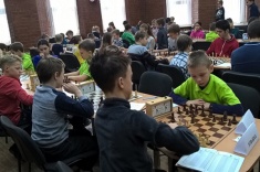 В Екатеринбурге началась борьба на двух детских командных турнирах