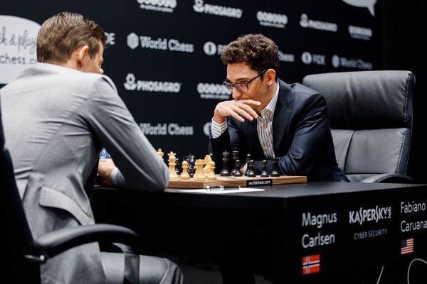 Magnus Carlsen Survives in Game 6 of His Match Versus Fabiano Caruana