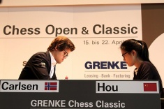 Хоу Ифань сохраняет лидерство на супертурнире Grenke Chess Classic