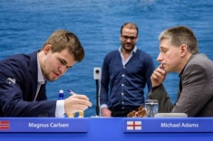 Магнус Карлсен упрочил лидерство на супертурнире в Вейк-ан-Зее