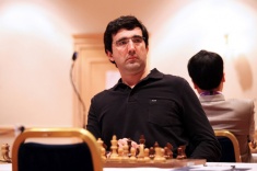 Владимир Крамник начал четвертьфинал с победы