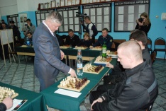 Анатолий Карпов дал сеанс рязанским заключенным