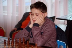 Андрей Есипенко впереди на чемпионате России среди юниоров