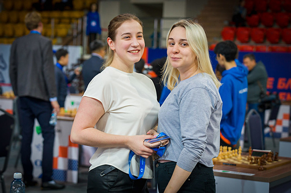 Ольга Баделько и Алина Бивол (Фото: Леннарт Отес)