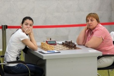 Girya and Goryachkina Leading the Women's Superfinal