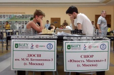Юность Москвы-1 и ДЮСШ №2 из Кургана лидируют в Белгороде