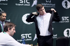 Magnus Carlsen and Nana Dzagnidze Become World Blitz Champions