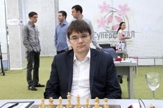 Tomashevsky Leads at the Superfinal