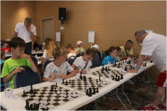 Участники турнира "Дебют" сыграли в сеансах одновременной игры