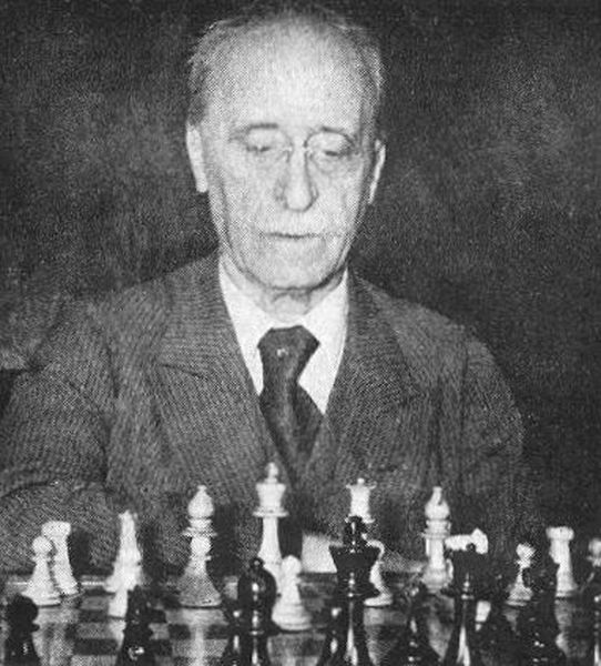 Large Authors Chess Photo. Anatoly Karpov. Photo by B. Dolmatovsky