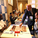 Первый ход в партии Топалов - Аду делает глава Федерации шахмат Азербайджана Эльман Рустамов