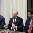 После церемонии закрытия Президент России В. Путин пообщался с участниками матча