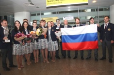 Сборные России с триумфом вернулись из Ханты-Мансийска в Москву